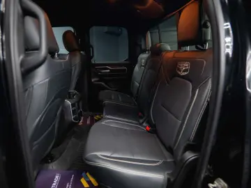 RAM 5.7 V8 HEMI 4x4 BLACK EDITION Longbed 19%