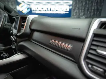 RAM 5.7 V8 HEMI 4x4 BLACK EDITION Longbed 19%