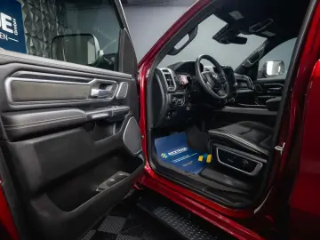 RAM 5.7 V8 HEMI 4x4 OFFROAD Night LARAMIE 19%