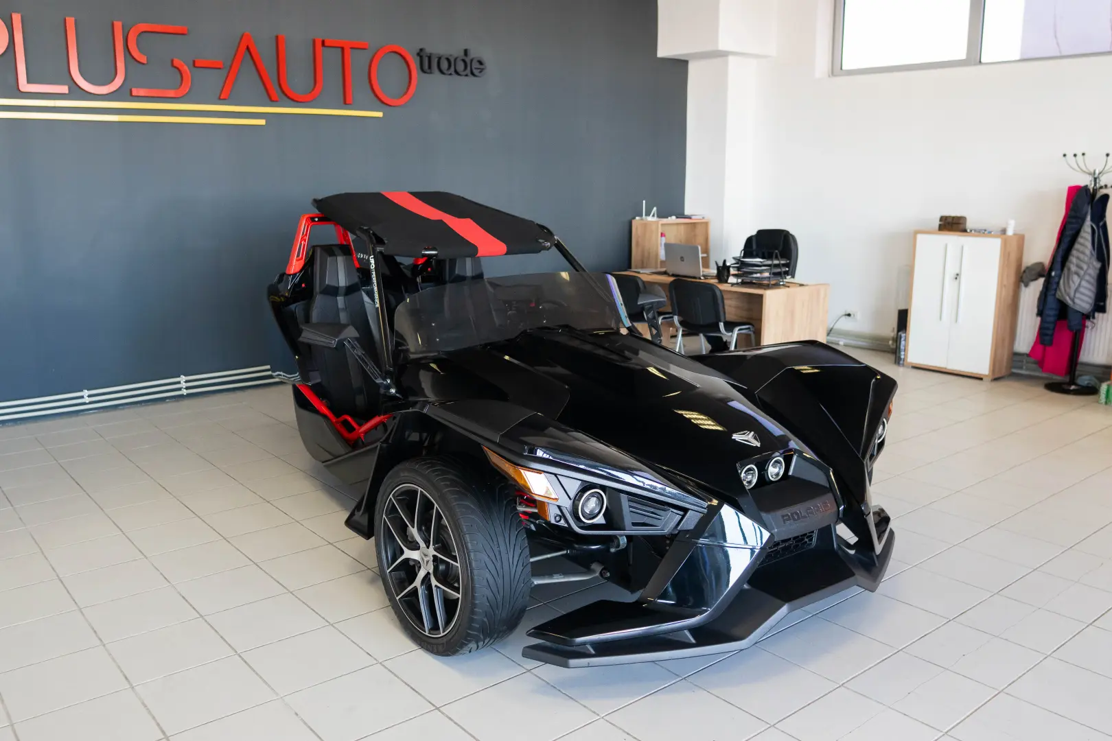 Polaris Slingshot SL R pack