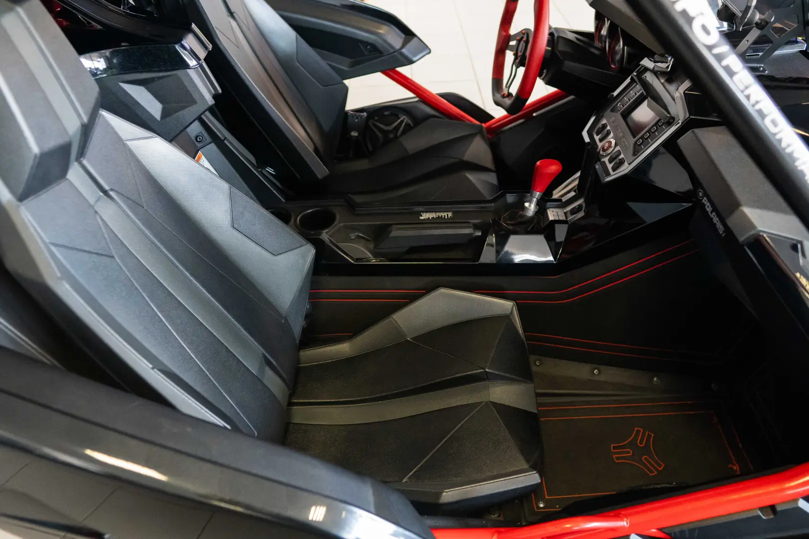 Polaris Slingshot SL R pack