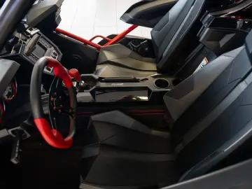 Polaris Slingshot SL R pack