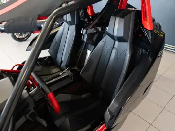 Polaris Slingshot SL R pack
