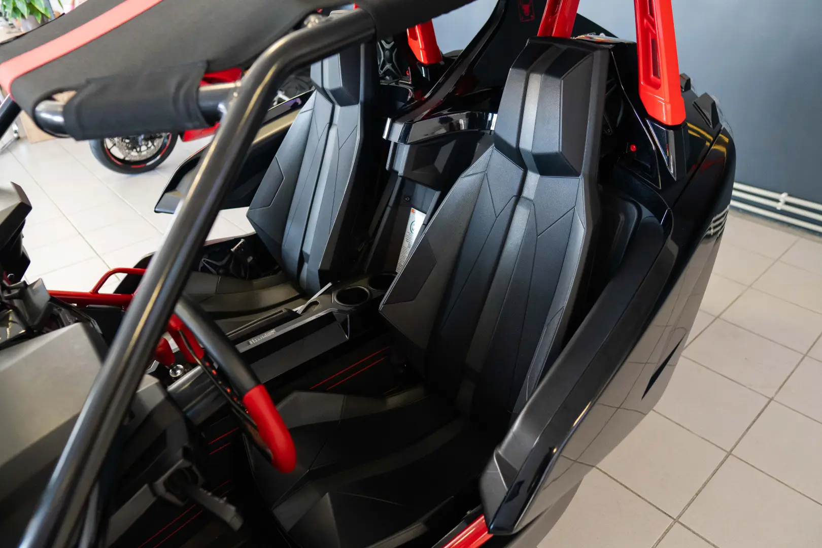 Polaris Slingshot SL R pack