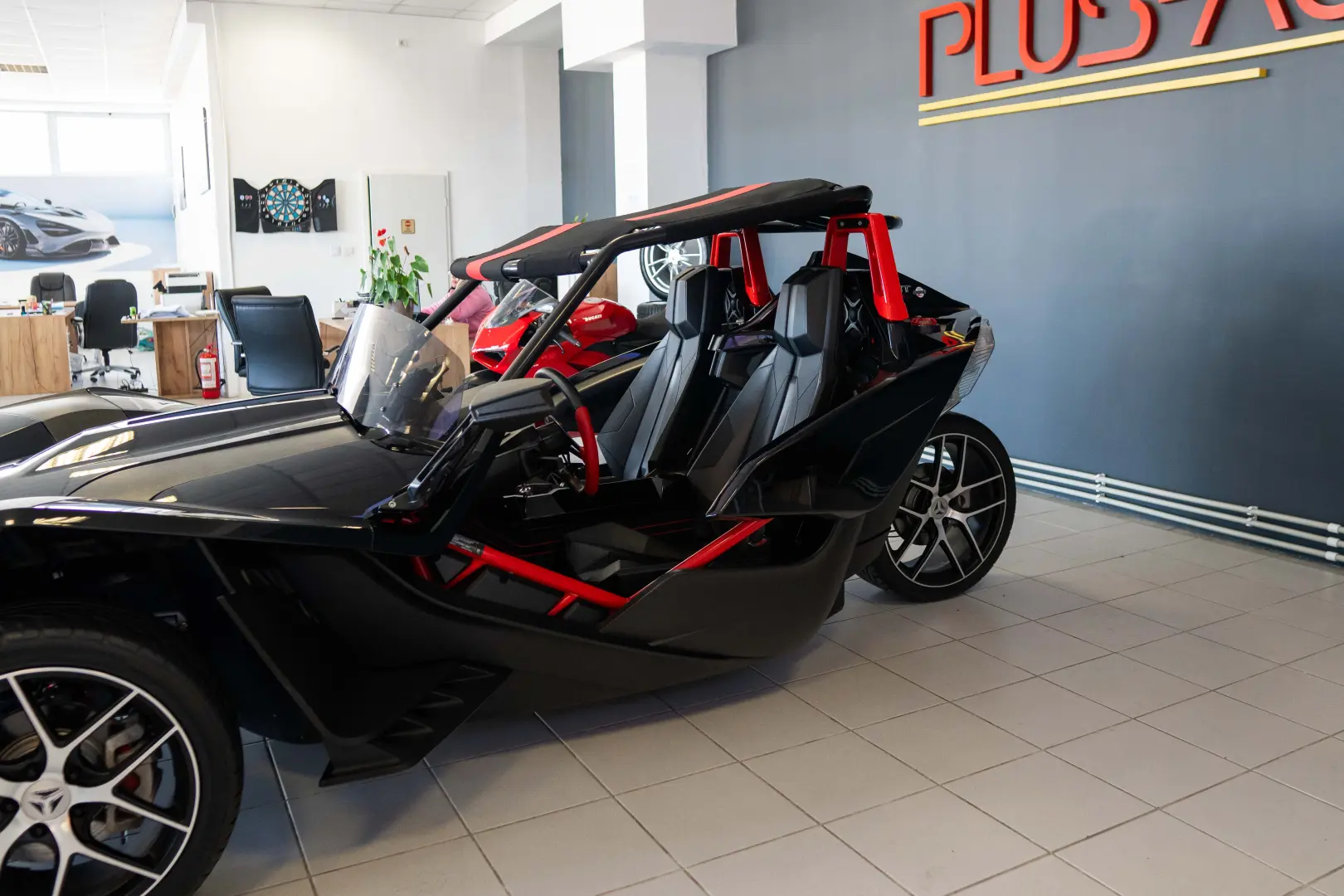 Polaris Slingshot SL R pack