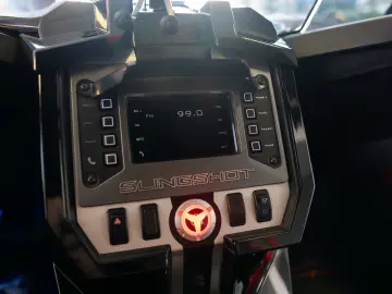 Polaris Slingshot SL R pack