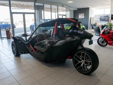 Polaris Slingshot SL R pack