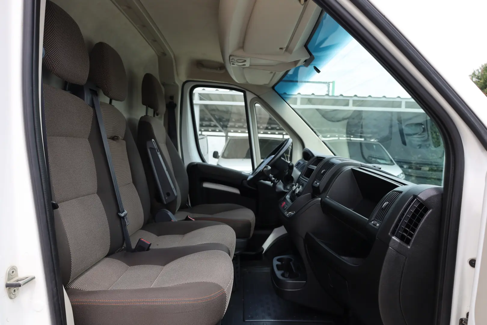 Peugeot Boxer L2H2 2.2D 140CP