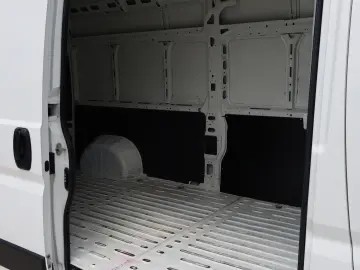 Peugeot Boxer L2H2 2.2D 140CP