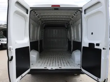 Peugeot Boxer L2H2 2.2D 140CP