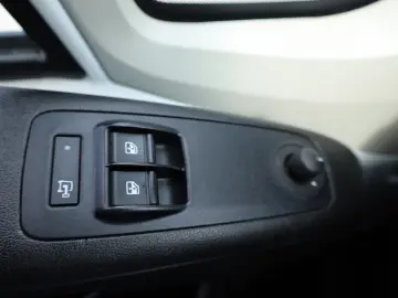 Peugeot Boxer L2H2 2.2D 140CP