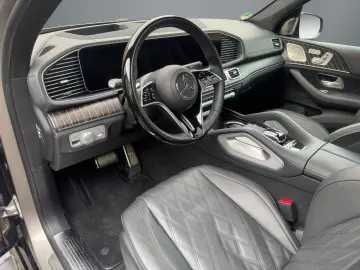 GLS 600 Maybach Night Series