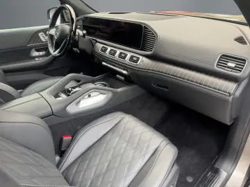 GLS 600 Maybach Night Series