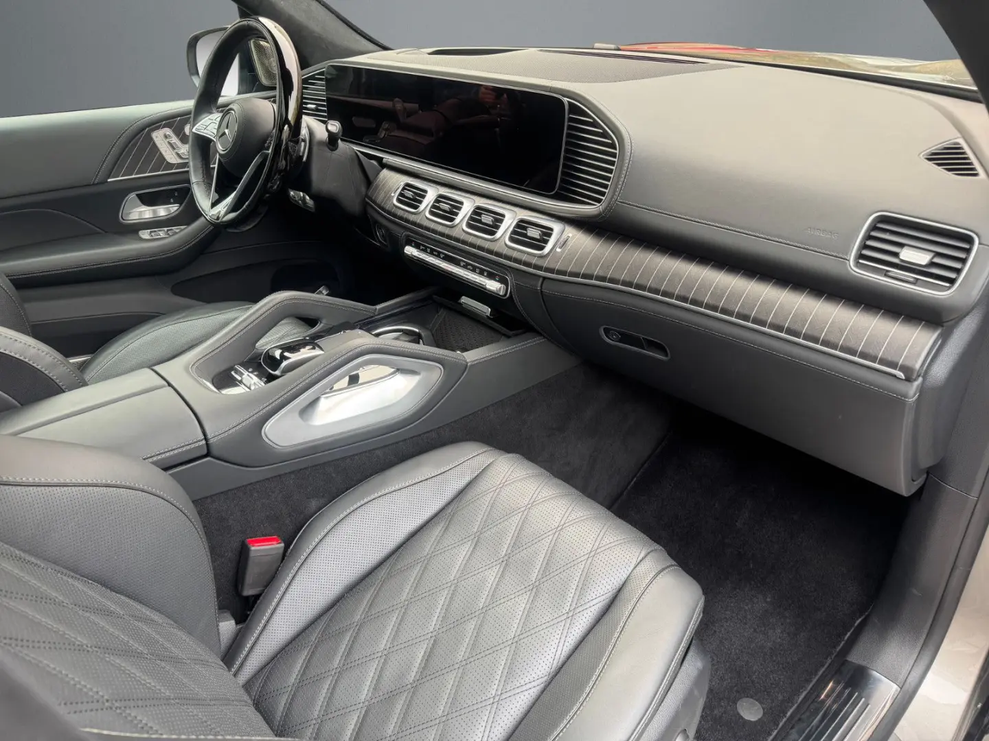 GLS 600 Maybach Night Series