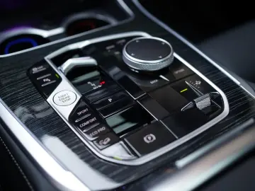 X7 xDrive 40d M-Sport   H&K   7Sitz   Pano   360