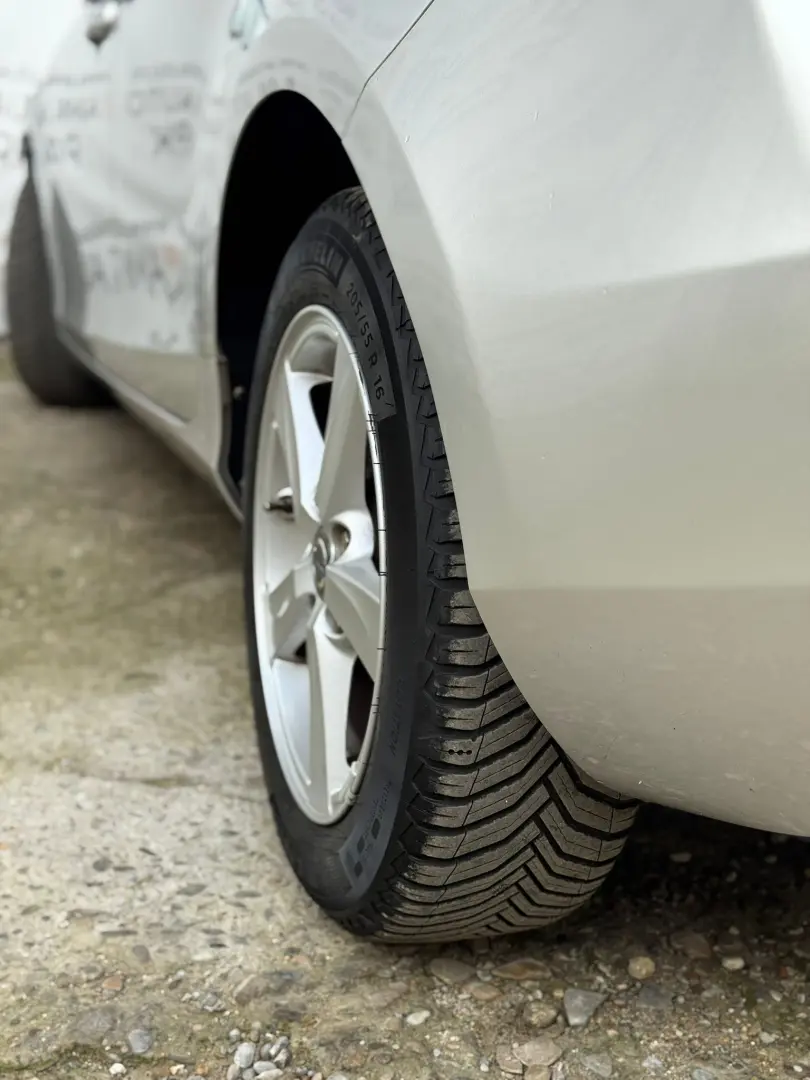 Volvo V 40  – 2014