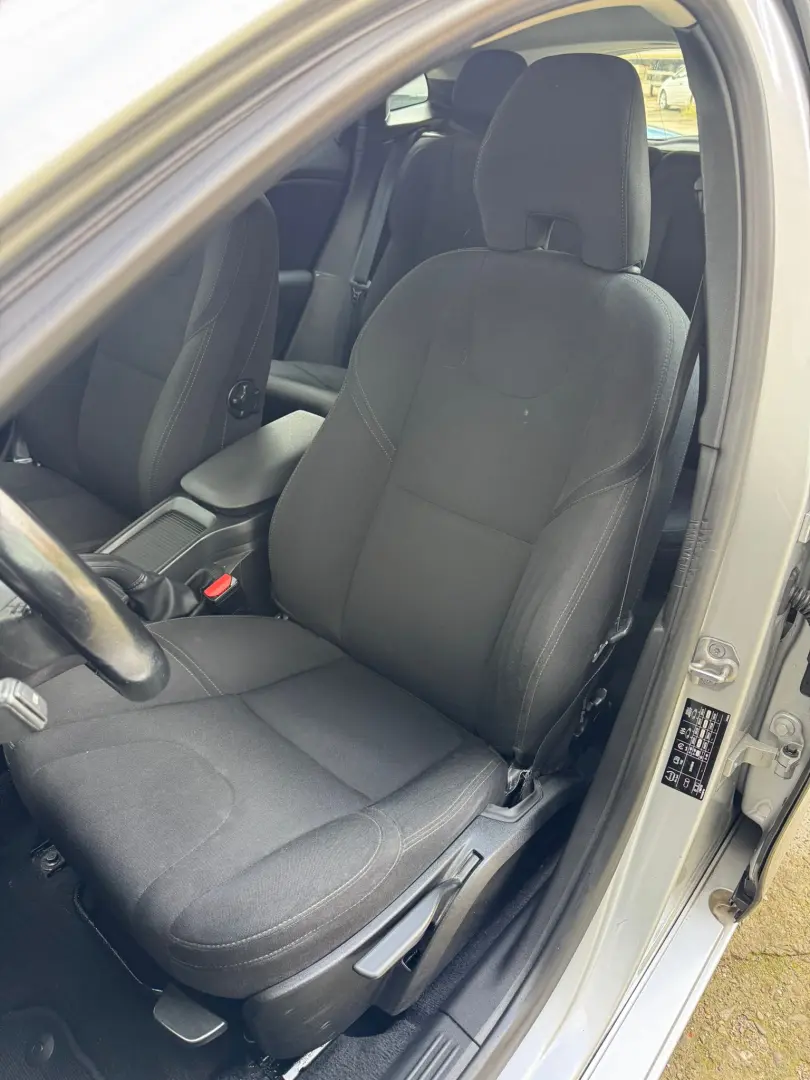 Volvo V 40  – 2014