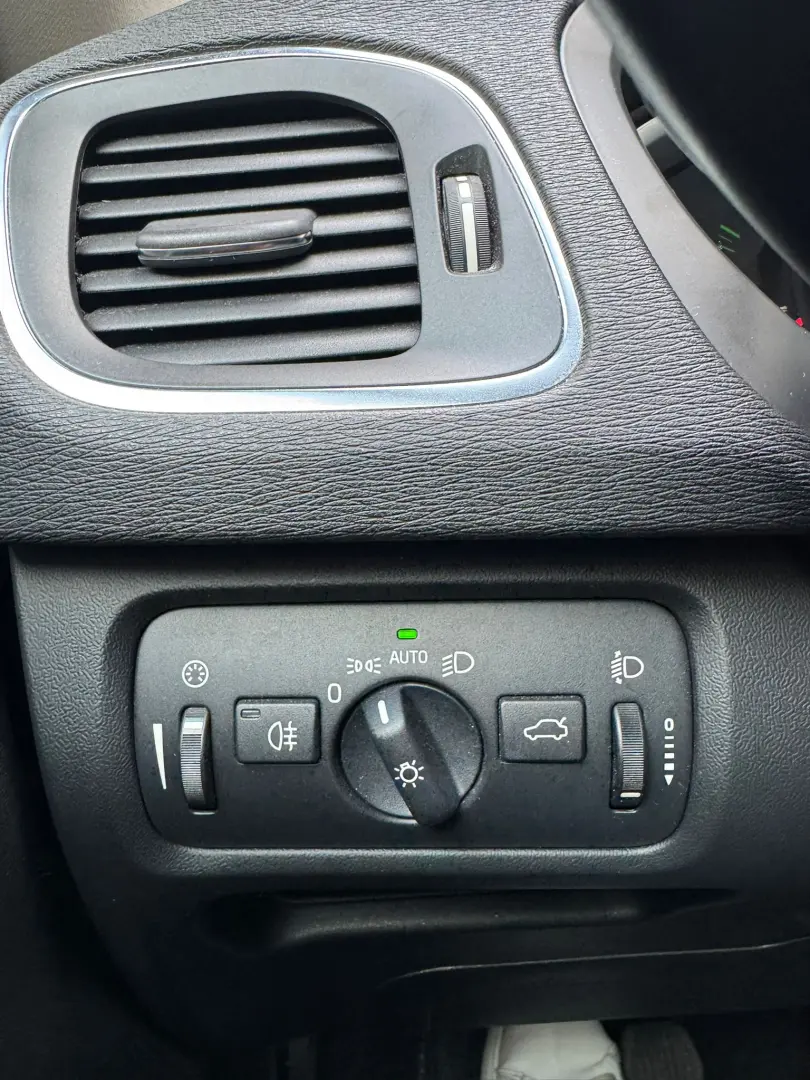 Volvo V 40  – 2014