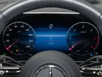 GLC 450 d 4M AMG DIG.LIGHT AHK Pano Distro 360