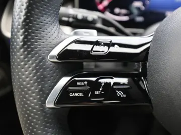 GLC 300 e 4M AMG Line Premium AHK Distr. LED Nav