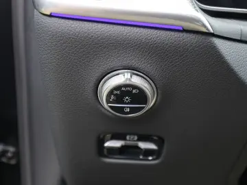 GLC 300 e 4M AMG Line Premium AHK Distr. LED Nav