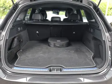 GLC 300 e 4M AMG Line Premium AHK Distr. LED Nav