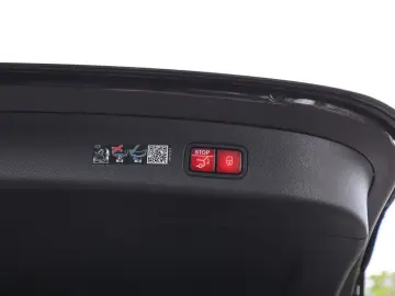 GLC 300 e 4M AMG Line Premium AHK Distr. LED Nav