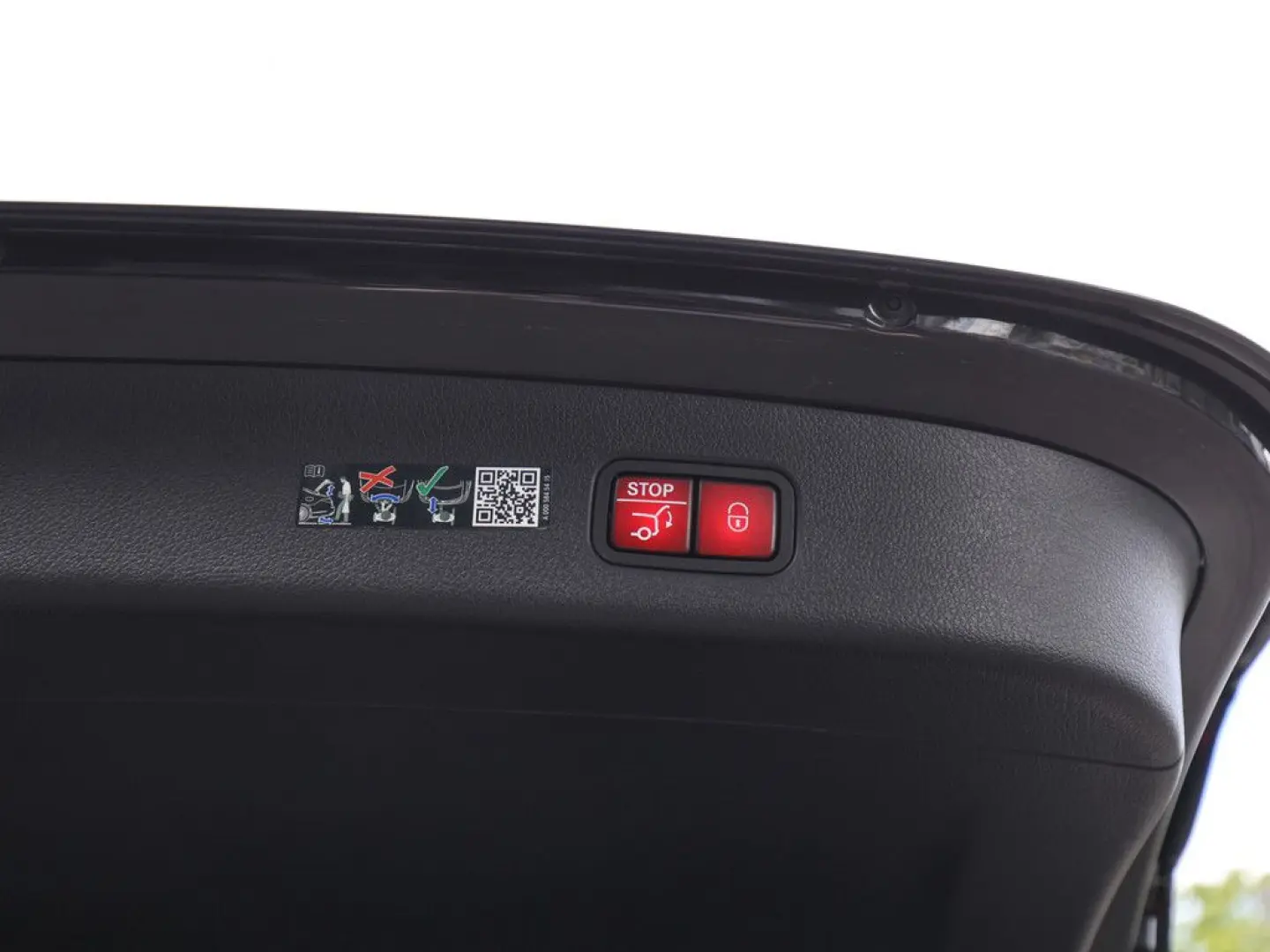 GLC 300 e 4M AMG Line Premium AHK Distr. LED Nav