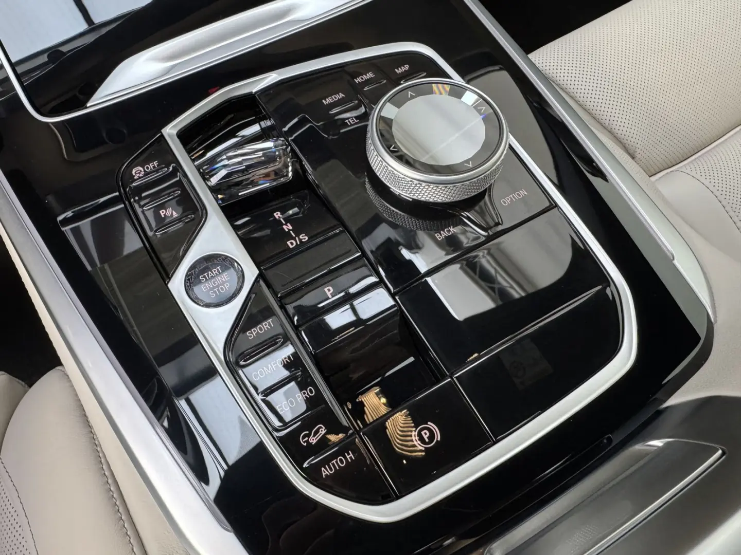 X5 xDr30d M Sport Pro Individual Sky 22'' UPE131