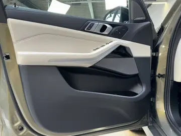 X5 xDr30d M Sport Pro Individual Sky 22'' UPE131