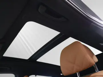 X5 xDrive30d  € 1.190 Zubehörbonus M Sport Pano