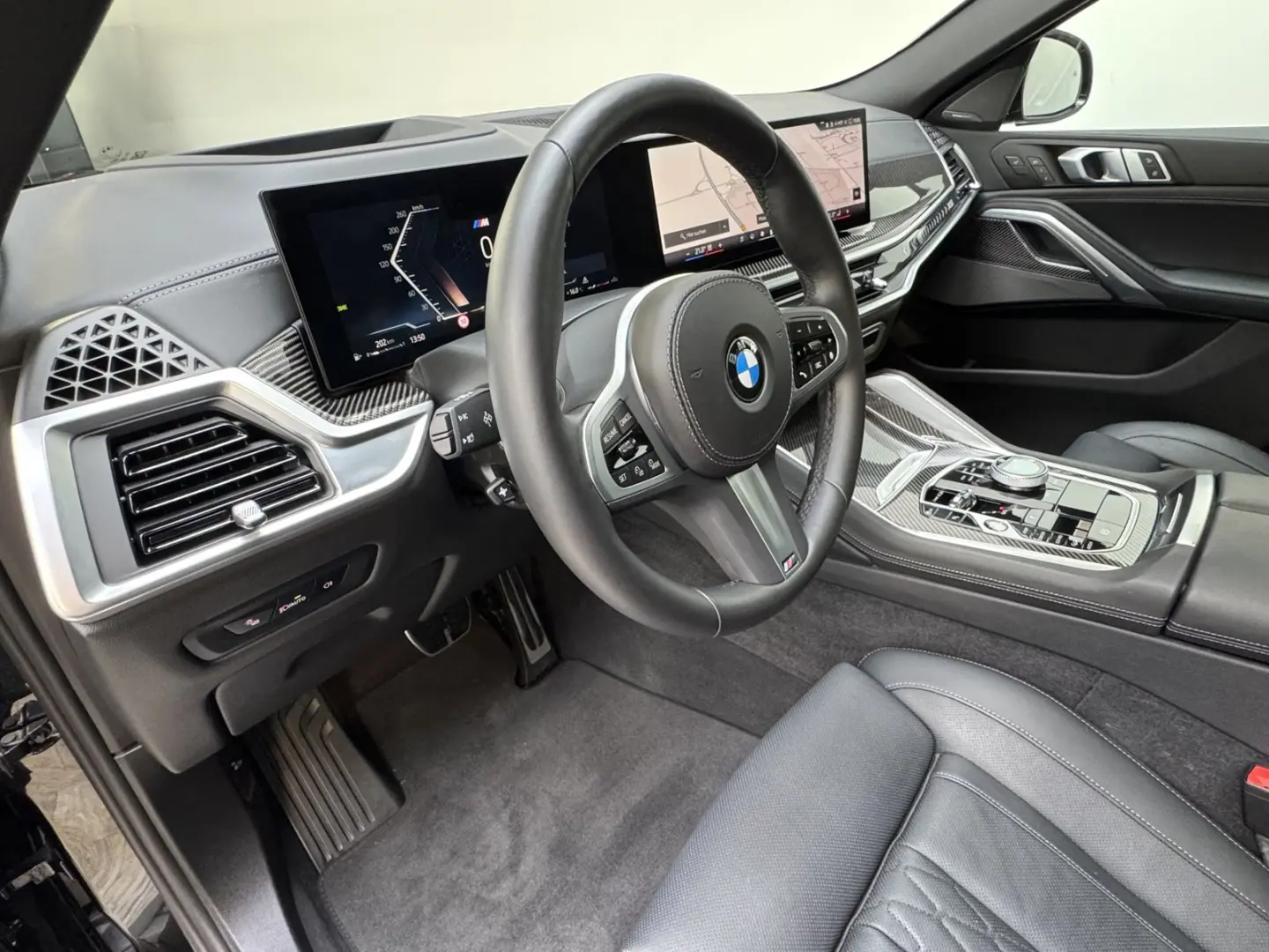 X6 xDr30d M Sport Pro 22'' Sitzlüft. ACC 360 AHK