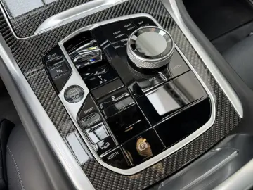 X6 xDr30d M Sport Pro 22'' Sitzlüft. ACC 360 AHK