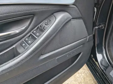 BMW Seria 5 530d Aut. Luxury Line