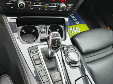BMW Seria 5 530d Aut. Luxury Line