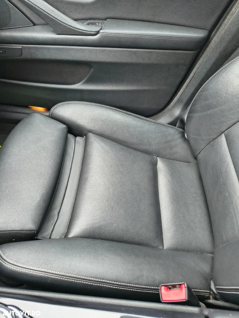 BMW Seria 5 530d Aut. Luxury Line