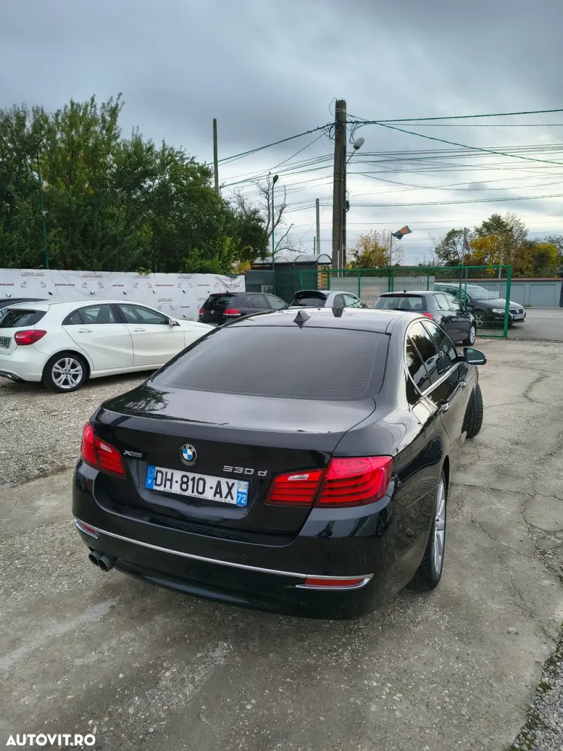 BMW Seria 5 530d Aut. Luxury Line