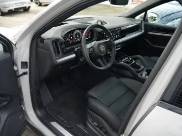 E-Hybrid Coupé ACC-LUFTF-PANO-HD-AHK-HUD-BOSE-RS