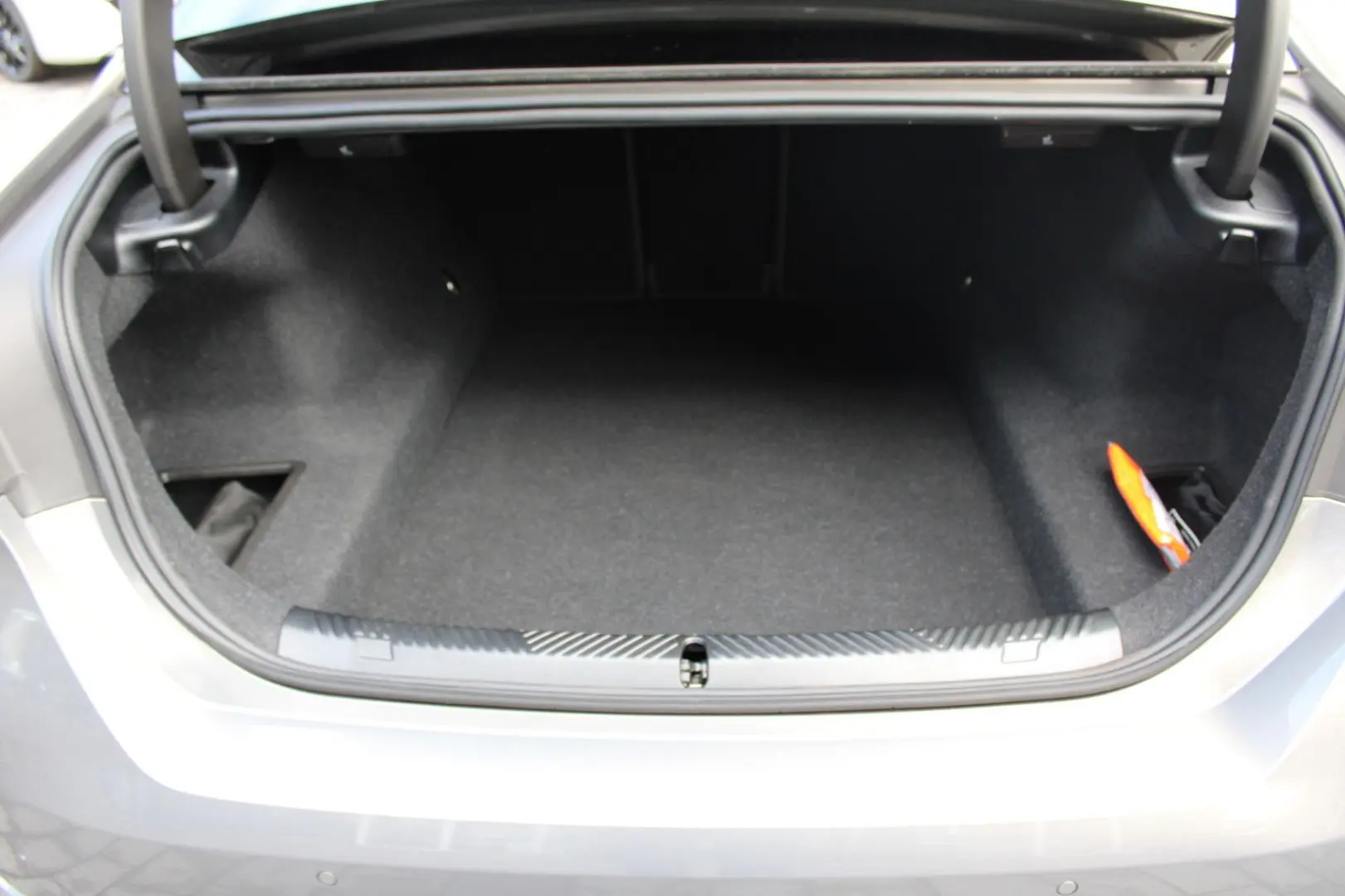 520d xDrive STANDHEIZUNG 360 PANO Bowers&Wilkins