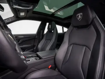 Urus S 23  B&O PANO MASSAGE NACHTSICHT PARK-ASSI