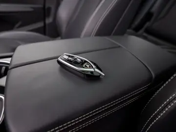 Urus S 23  B&O PANO MASSAGE NACHTSICHT PARK-ASSI