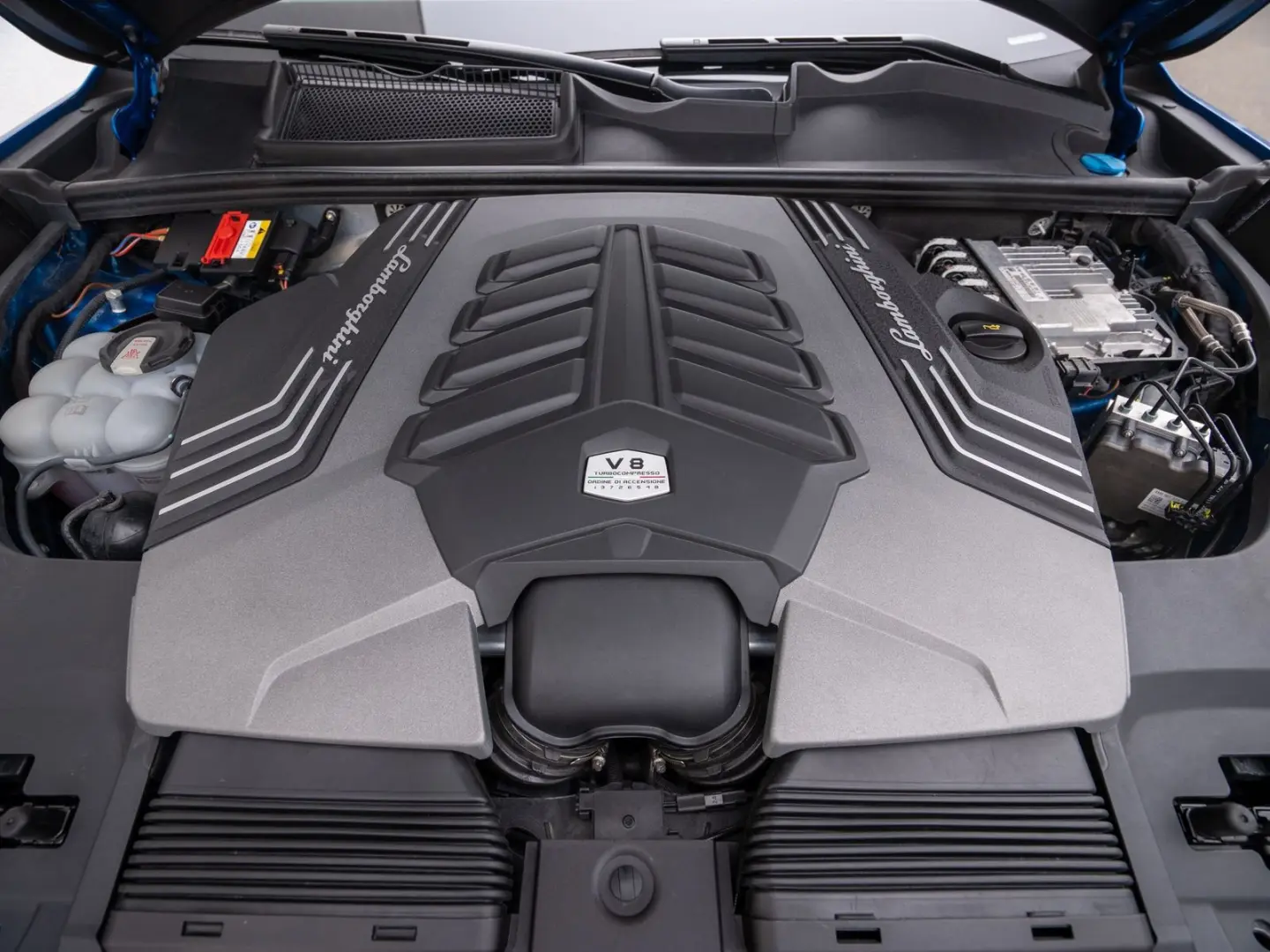 Urus S 23  B&O PANO MASSAGE NACHTSICHT PARK-ASSI