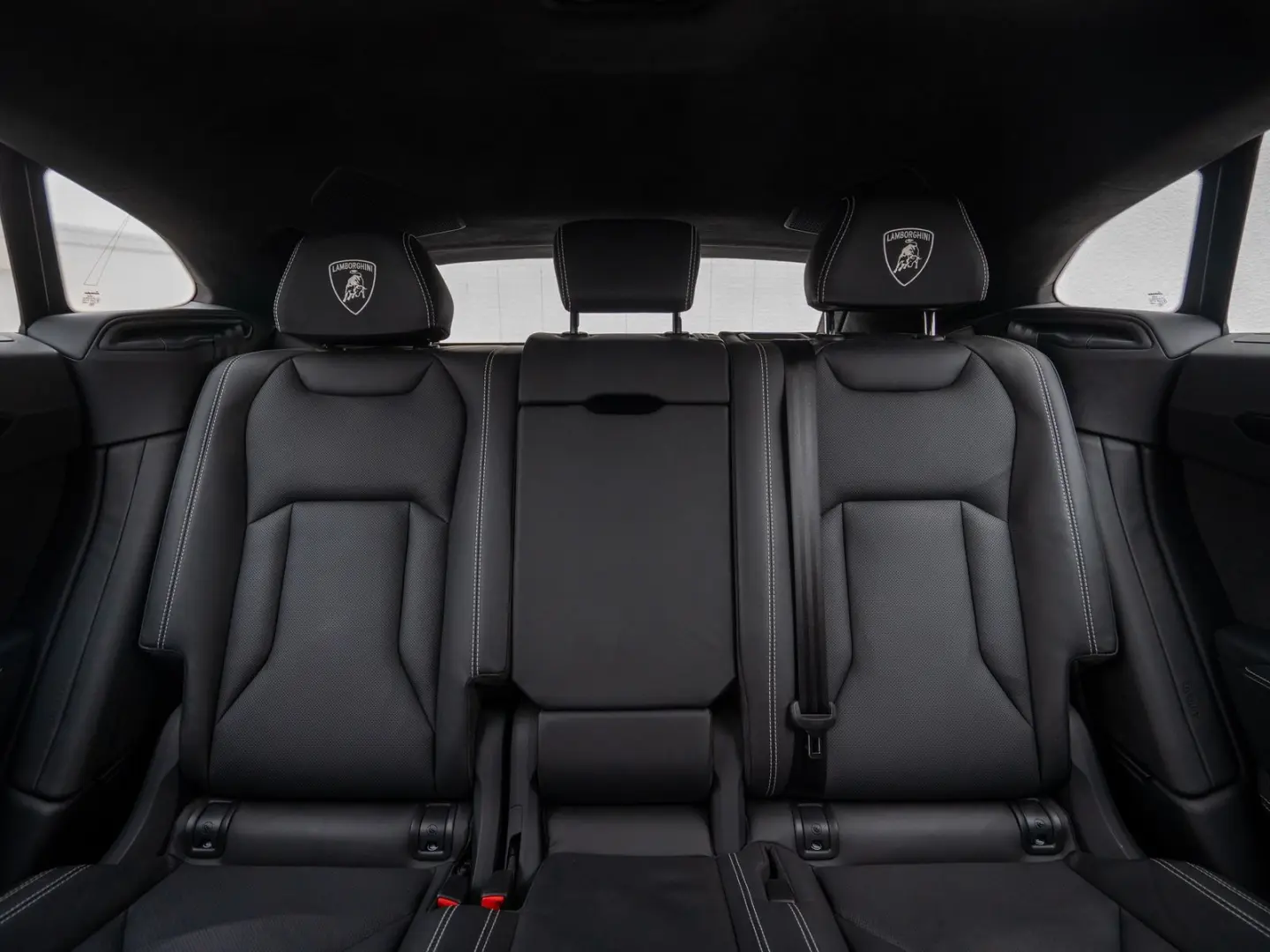 Urus S 23  B&O PANO MASSAGE NACHTSICHT PARK-ASSI