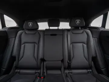 Urus S 23  B&O PANO MASSAGE NACHTSICHT PARK-ASSI