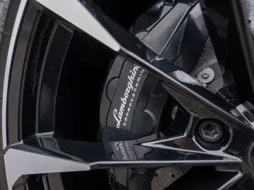 Urus S 23  B&O PANO MASSAGE NACHTSICHT PARK-ASSI