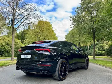 Urus S MY24 Pano  23 B&O Fond Massage