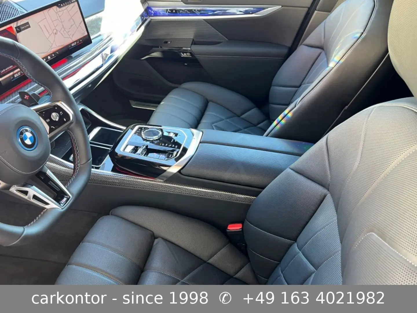 M760e xDrive  M SPORT PRO LOUNGE SEATING PA SKY