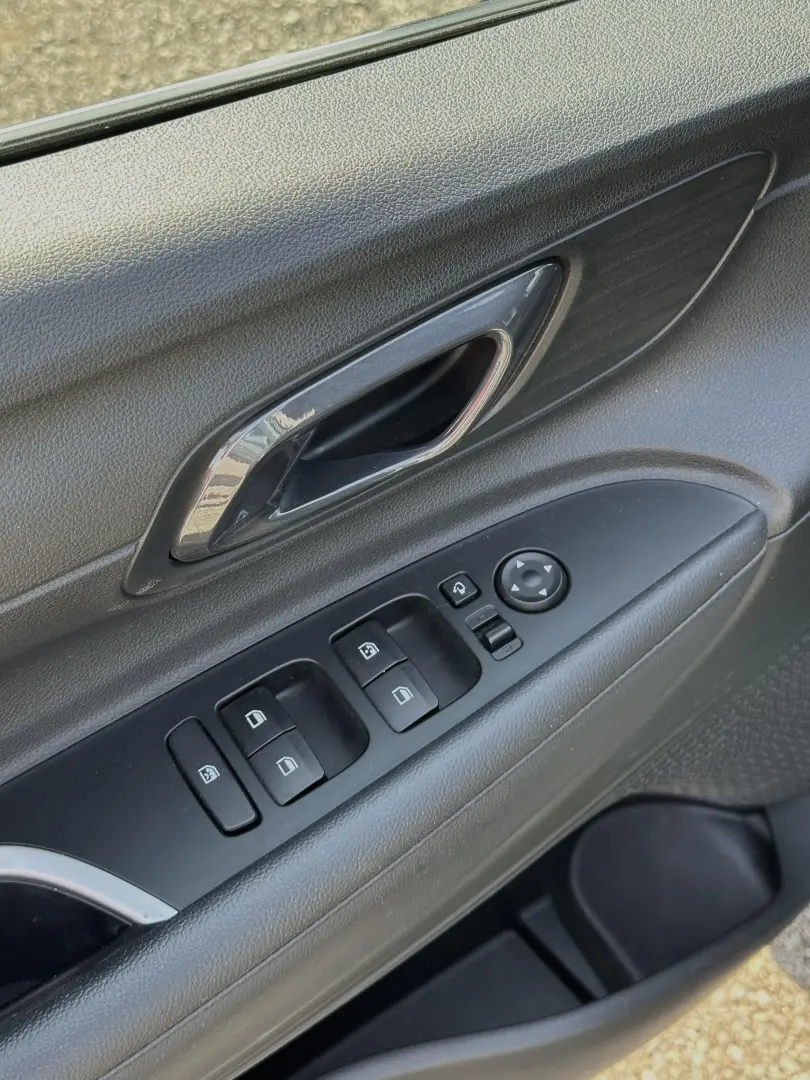 Hyundai Bayon 1.0 T-GDI M-Hybrid 100 CP 7DCT Led Line