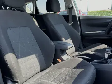 Hyundai Bayon 1.0 T-GDI M-Hybrid 100 CP 7DCT Led Line