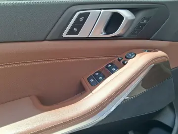 X5 xDr30d M Sportpaket LED Navi DrivAs HUD Pano